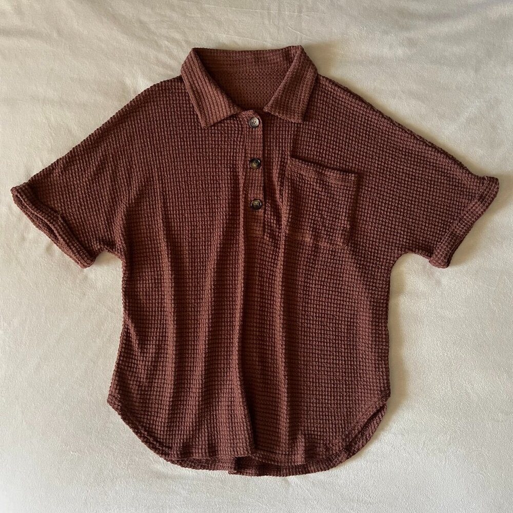 Women’s Brown Waffle Knit Collared Shirt Size L Short Sleeve Textured Oversized